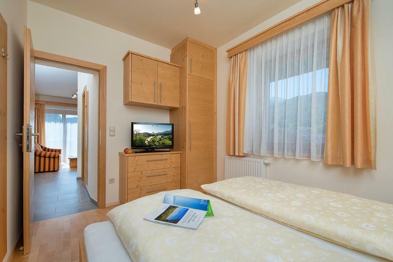 Hotel Hubertushof à Latschach ober dem Faakersee Extérieur photo