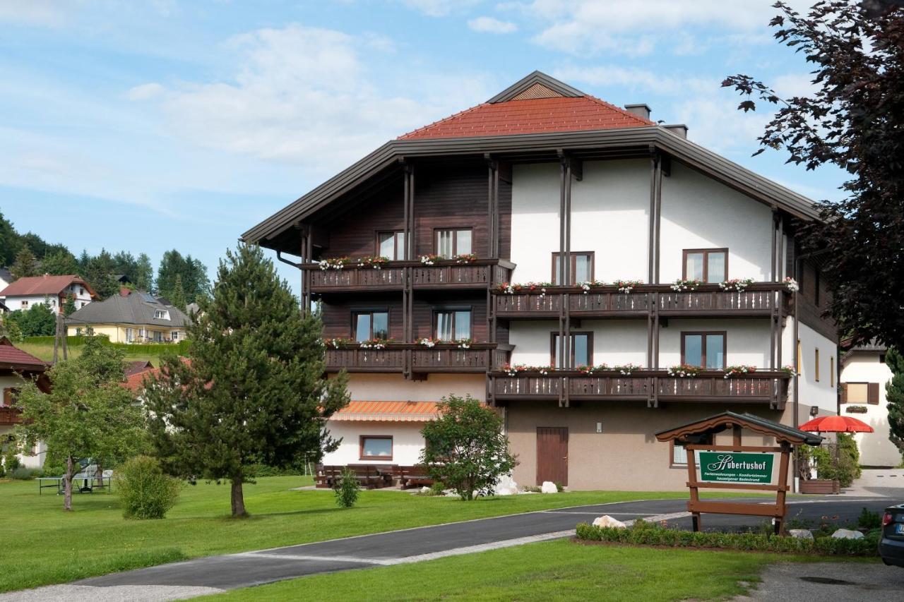 Hotel Hubertushof à Latschach ober dem Faakersee Extérieur photo